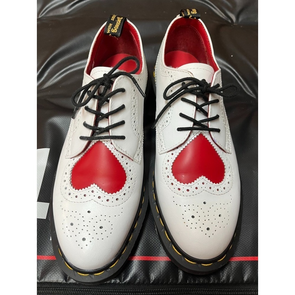 Rare Doc Dr. Martens Joyce Heart Leather Brogues White Red Size 9 UK/9.5 M/11 W